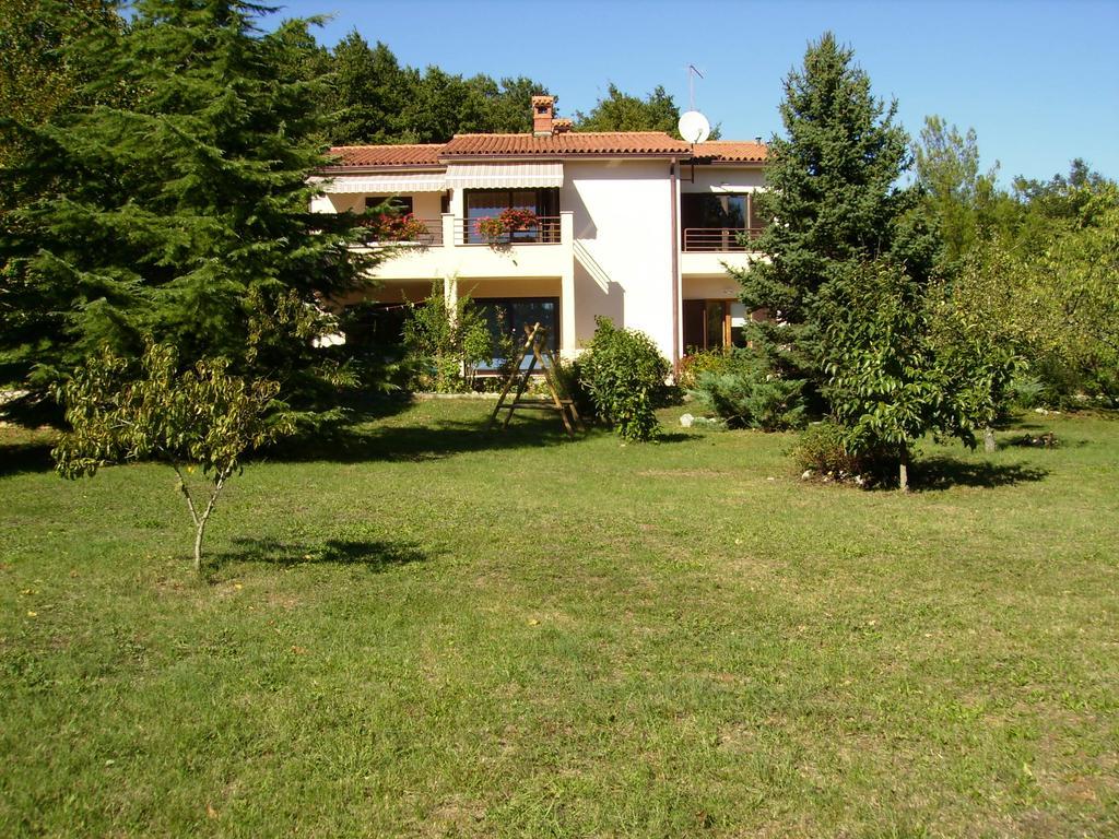 Apartment Neda Z-Velika Okucnica, Besplatni Parking I Opticki Wi-Fi 라빈 객실 사진